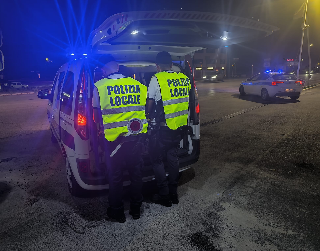 Ascoli Piceno - Fermato per un controllo di Polizia, esibisce patente falsa: nei guai 40enne straniero